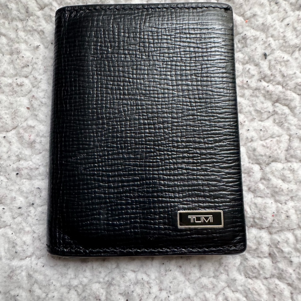 Tumi Black Key & Card Holder Premium Accessory